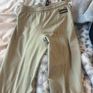 Kerrits tan riding breeches with knee patches